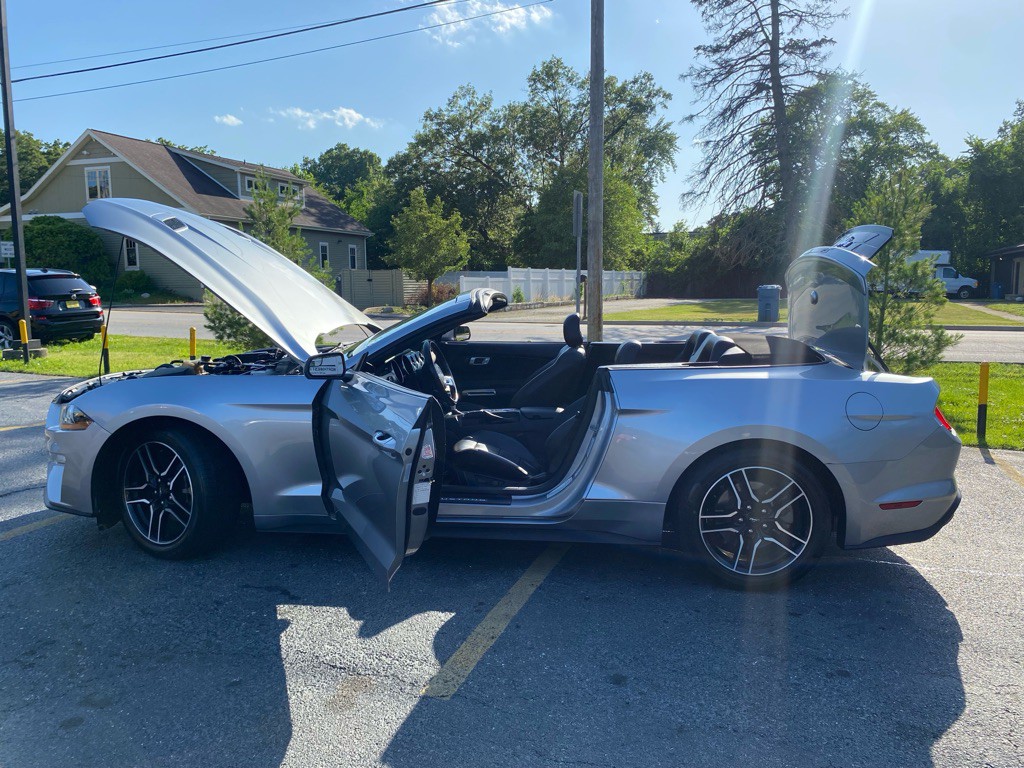 2022 Ford Mustang Image 33