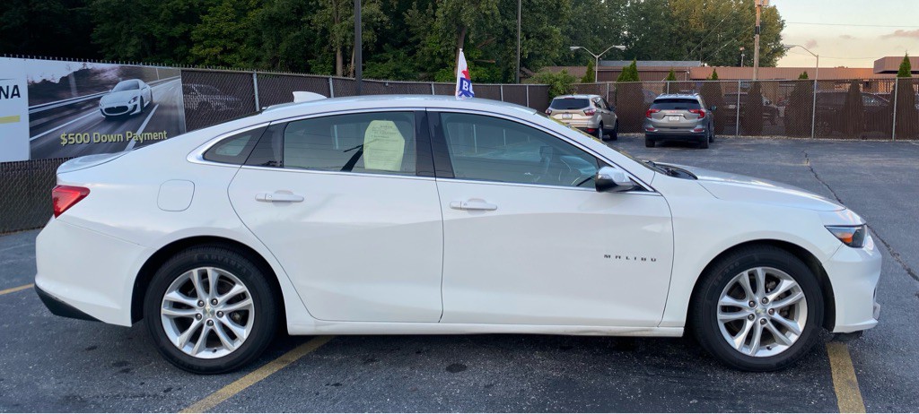 2017 Chevrolet Malibu Image 7