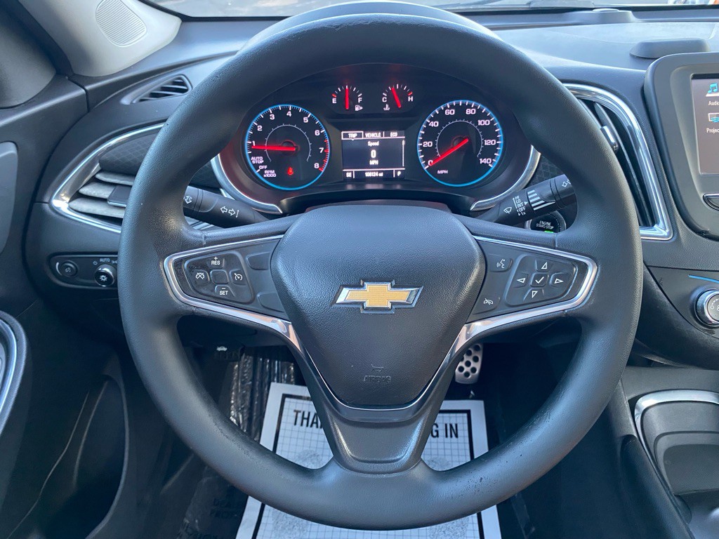 2017 Chevrolet Malibu Image 21