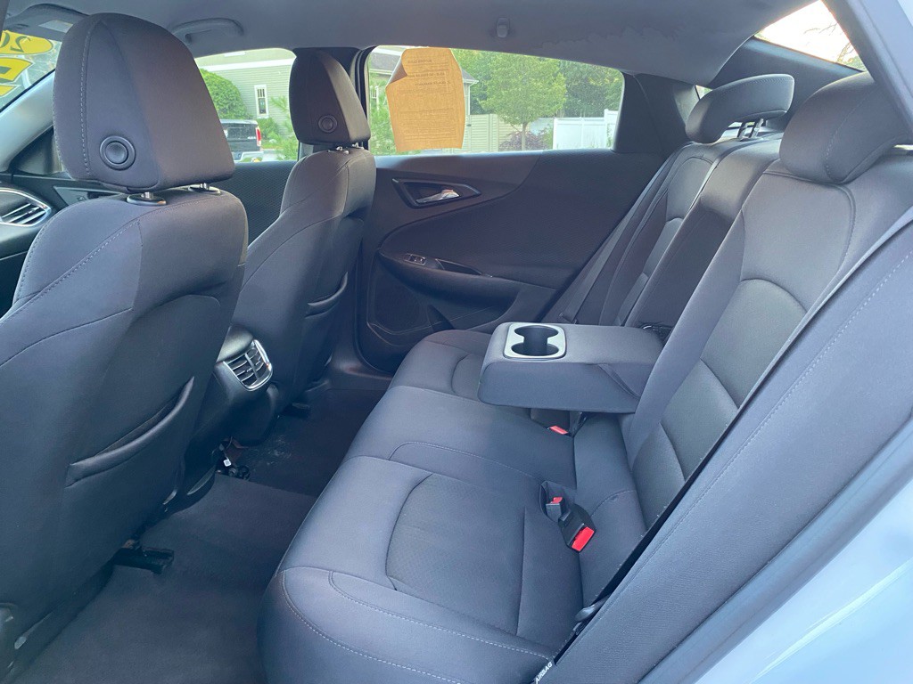 2017 Chevrolet Malibu Image 28