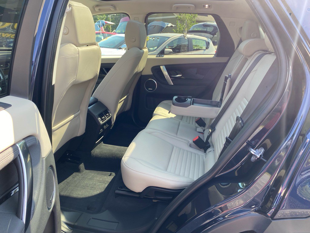 2021 Land Rover Discovery Sport Image 31