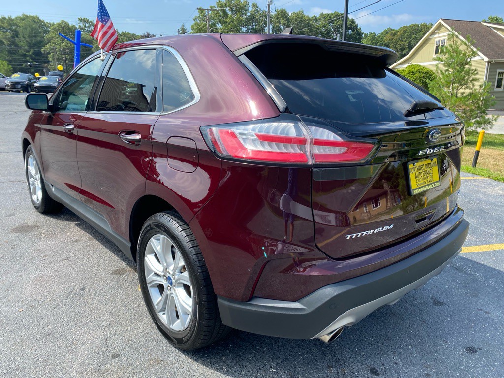 2022 Ford Edge Image 4