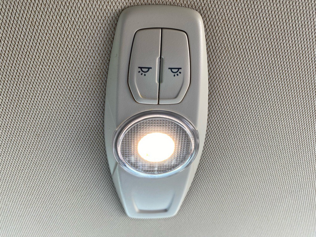 2022 Ford Edge Image 12
