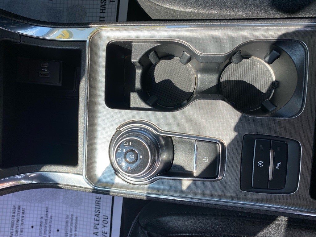 2022 Ford Edge Image 25