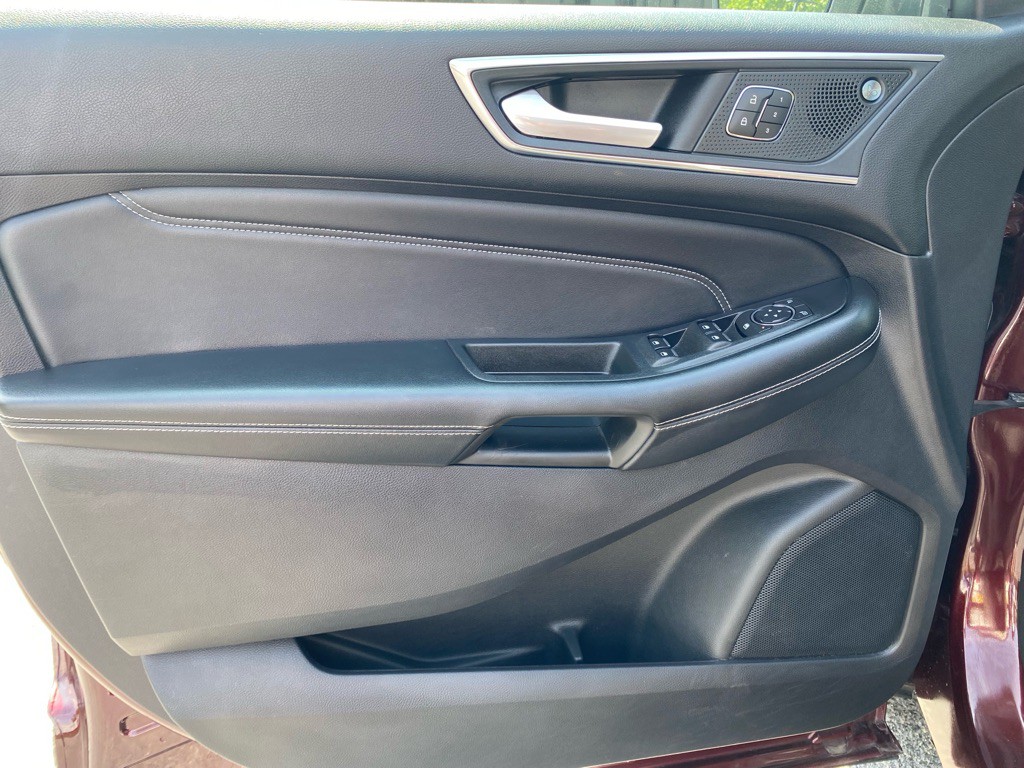 2022 Ford Edge Image 32