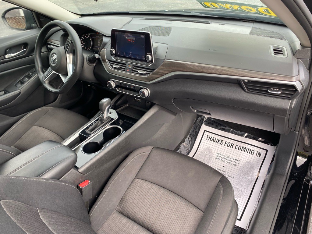 2024 Nissan Altima Image 8