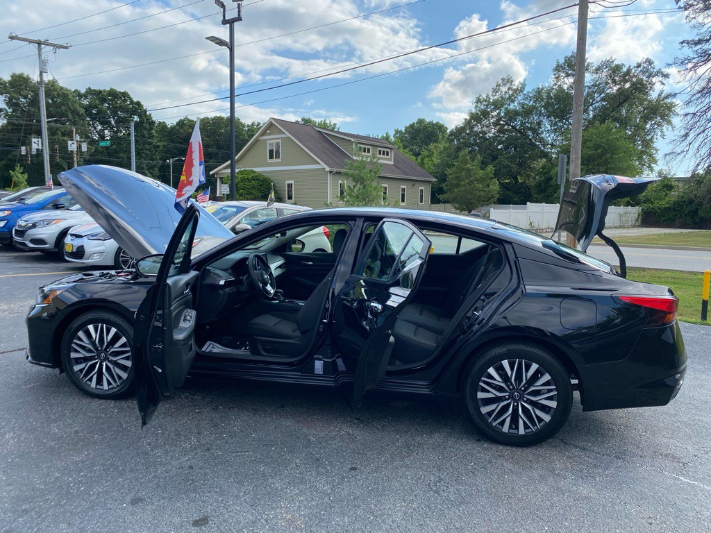 2024 Nissan Altima Image 37