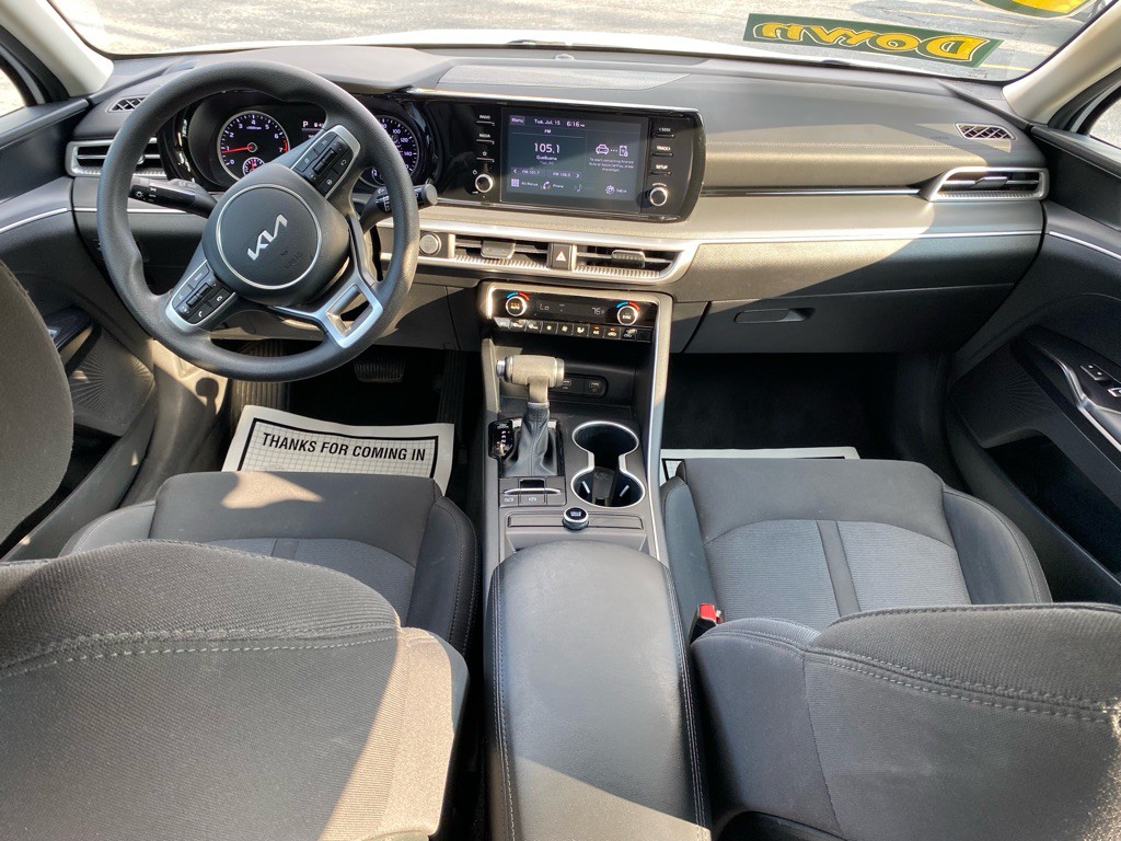 2023 Kia K5 Image 10