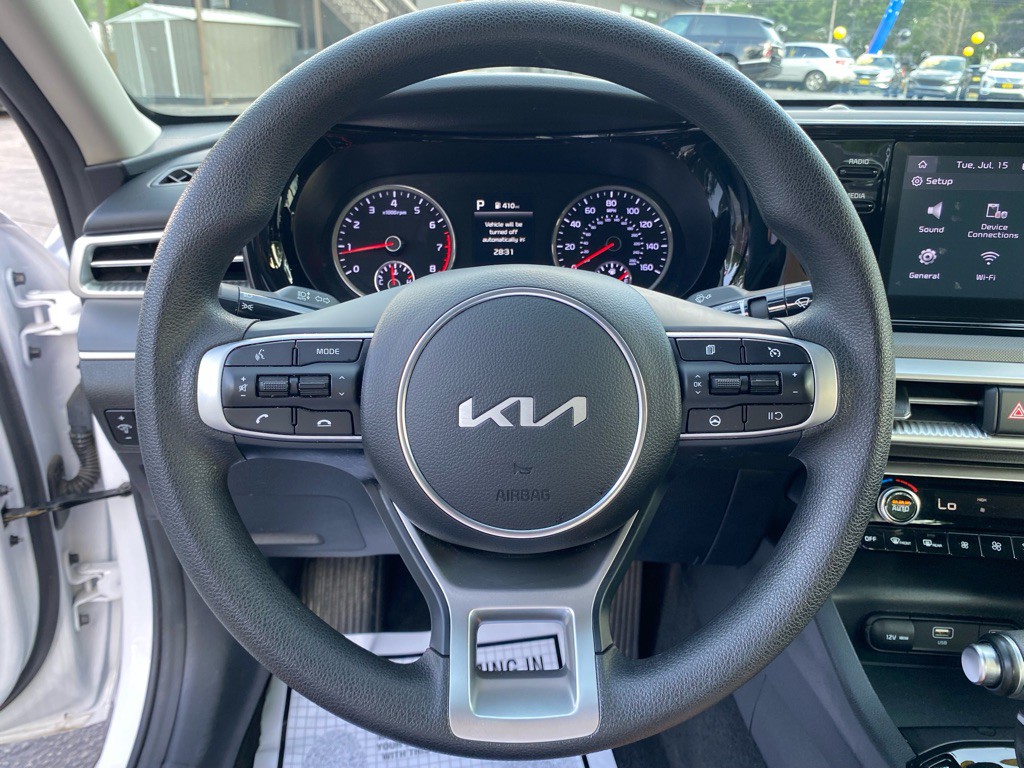 2023 Kia K5 Image 25