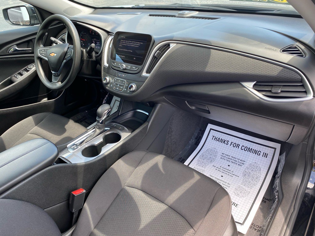 2025 Chevrolet Malibu Image 8