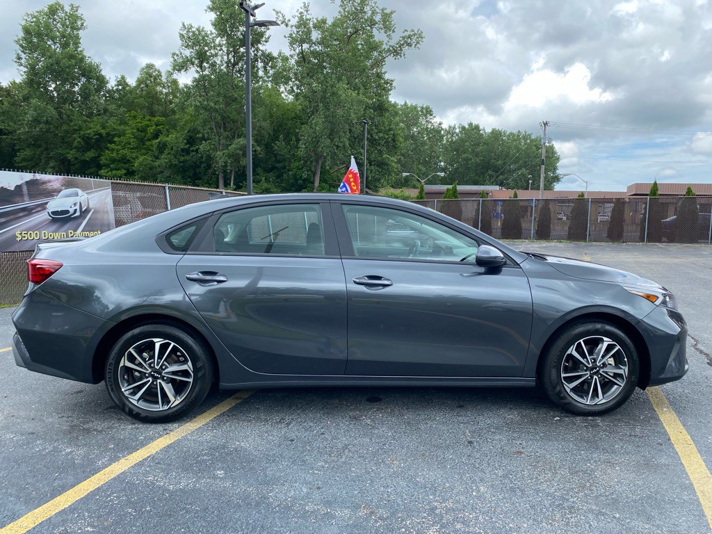 2024 Kia Forte Image 7