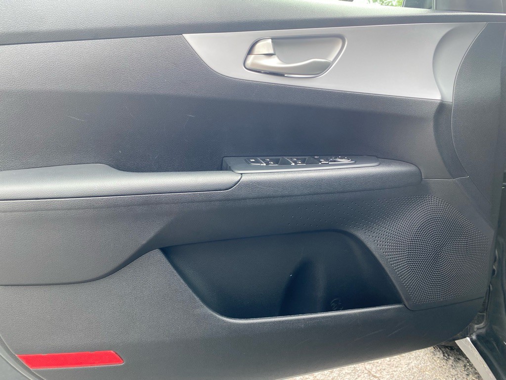 2024 Kia Forte Image 31