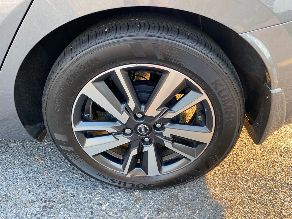 2024 Nissan Versa Image 32