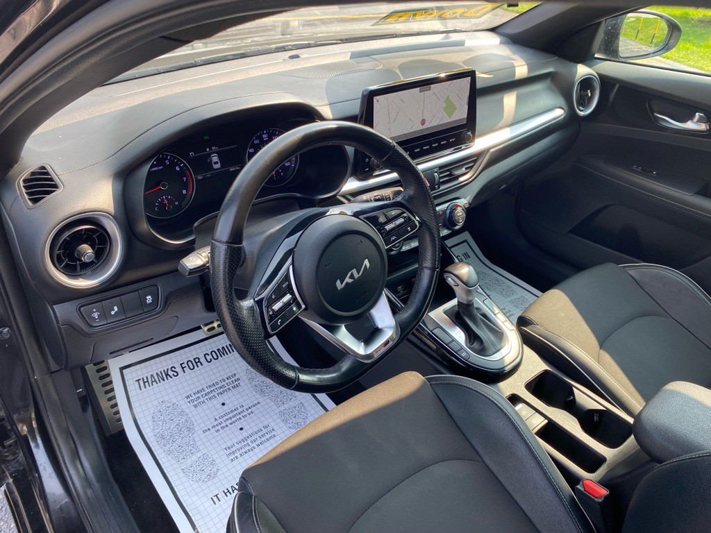 2022 Kia Forte Image 13