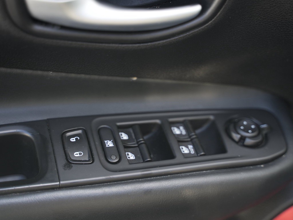 2019 Jeep Renegade Image 9