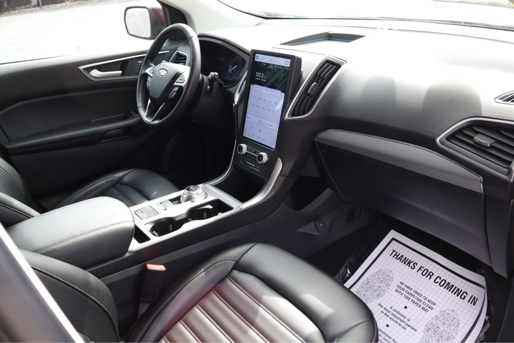 2022 Ford Edge Image 7