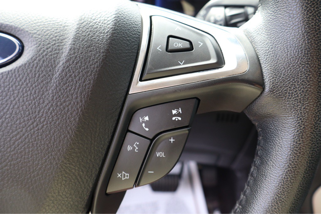 2022 Ford Edge Image 17