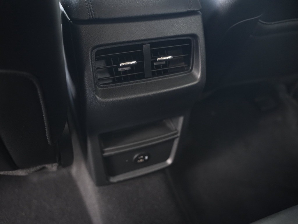 2022 Ford Edge Image 50