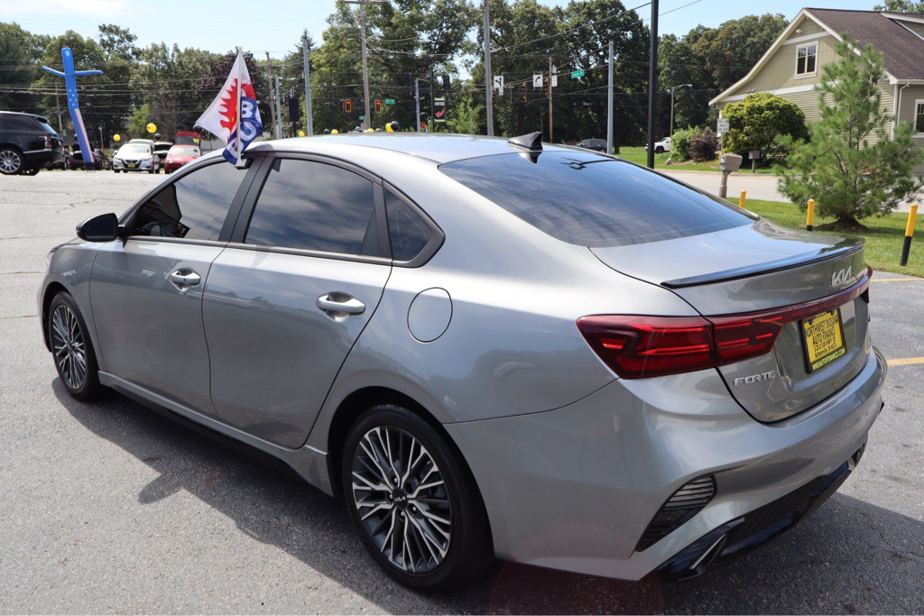 2023 Kia Forte Image 4