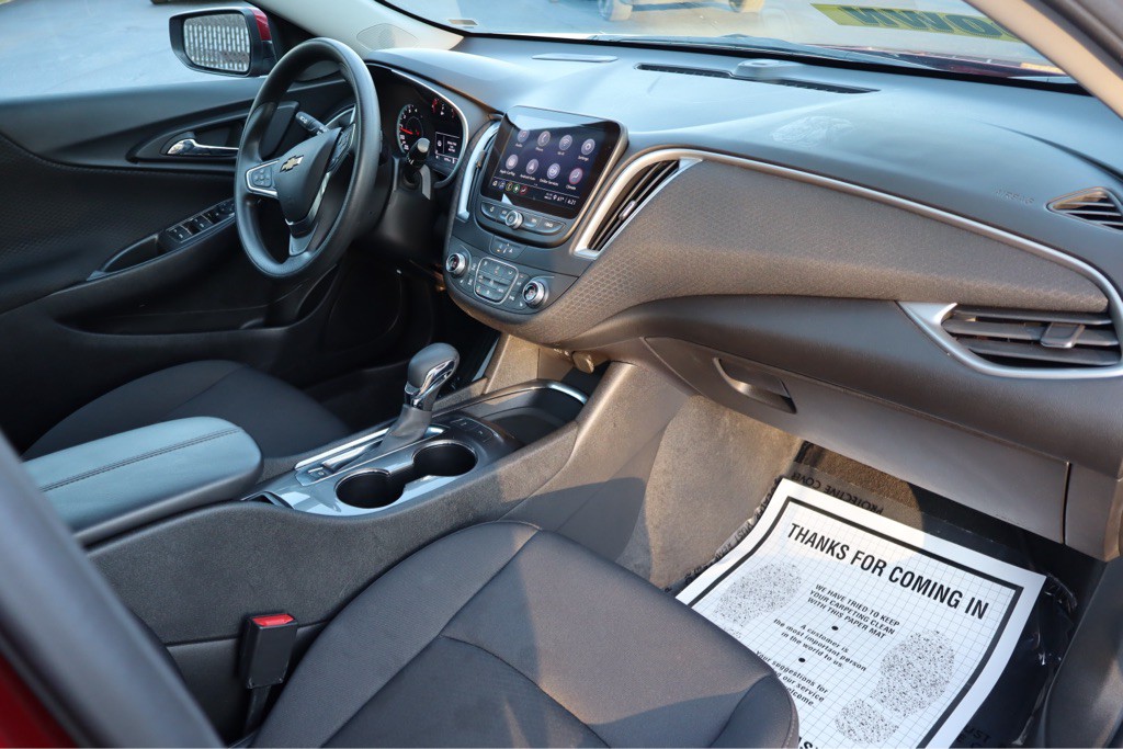2025 Chevrolet Malibu Image 8