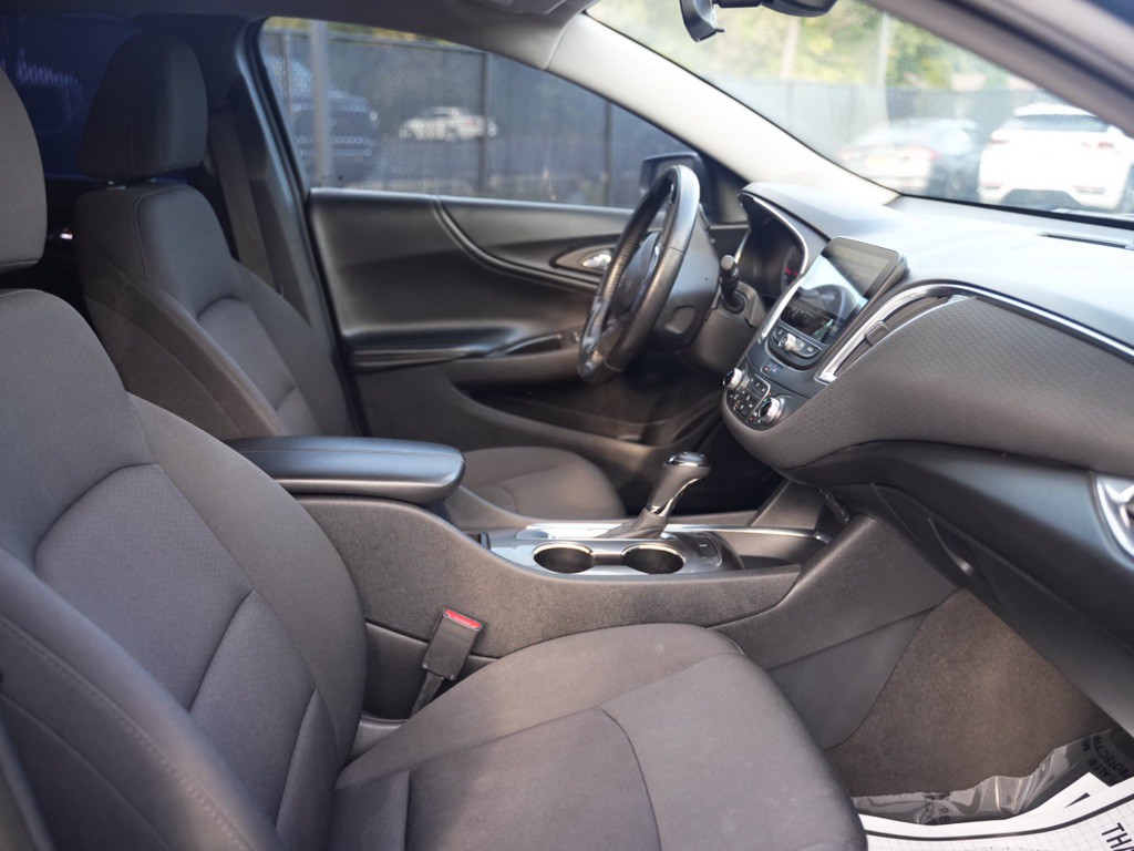 2020 Chevrolet Malibu Image 8