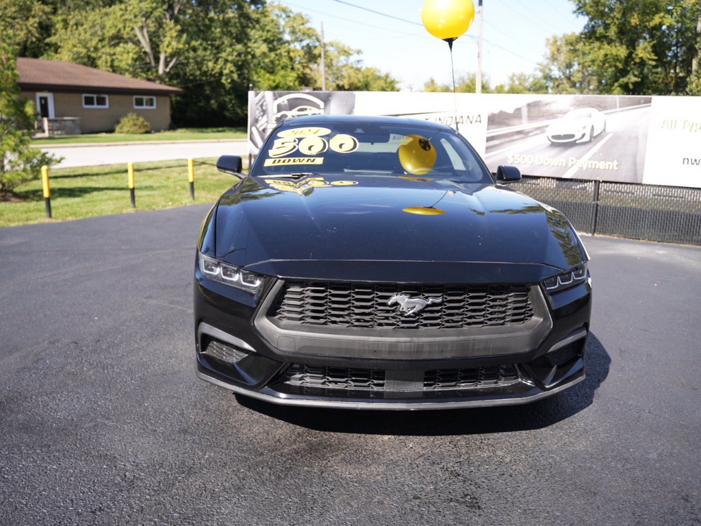 2024 Ford Mustang Image 2