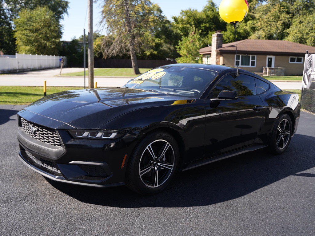 2024 Ford Mustang Image 3