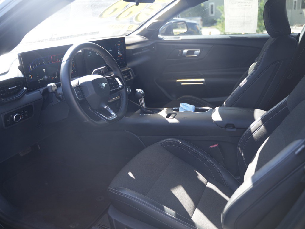 2024 Ford Mustang Image 19