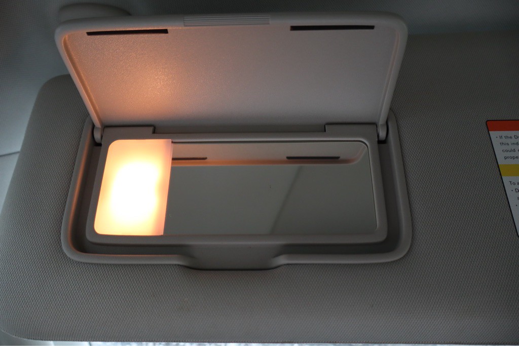 2019 Nissan Armada Image 27