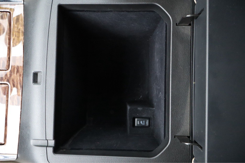 2019 Nissan Armada Image 30