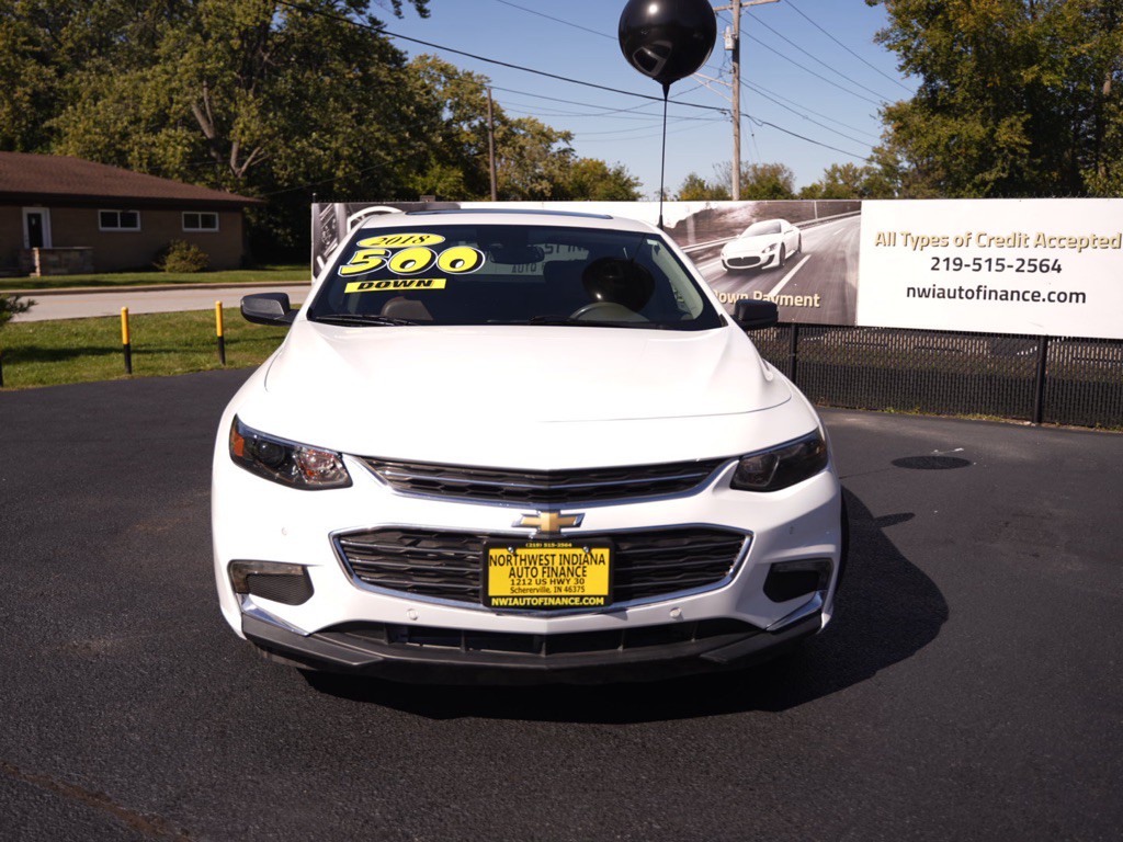 2018 Chevrolet Malibu Image 2