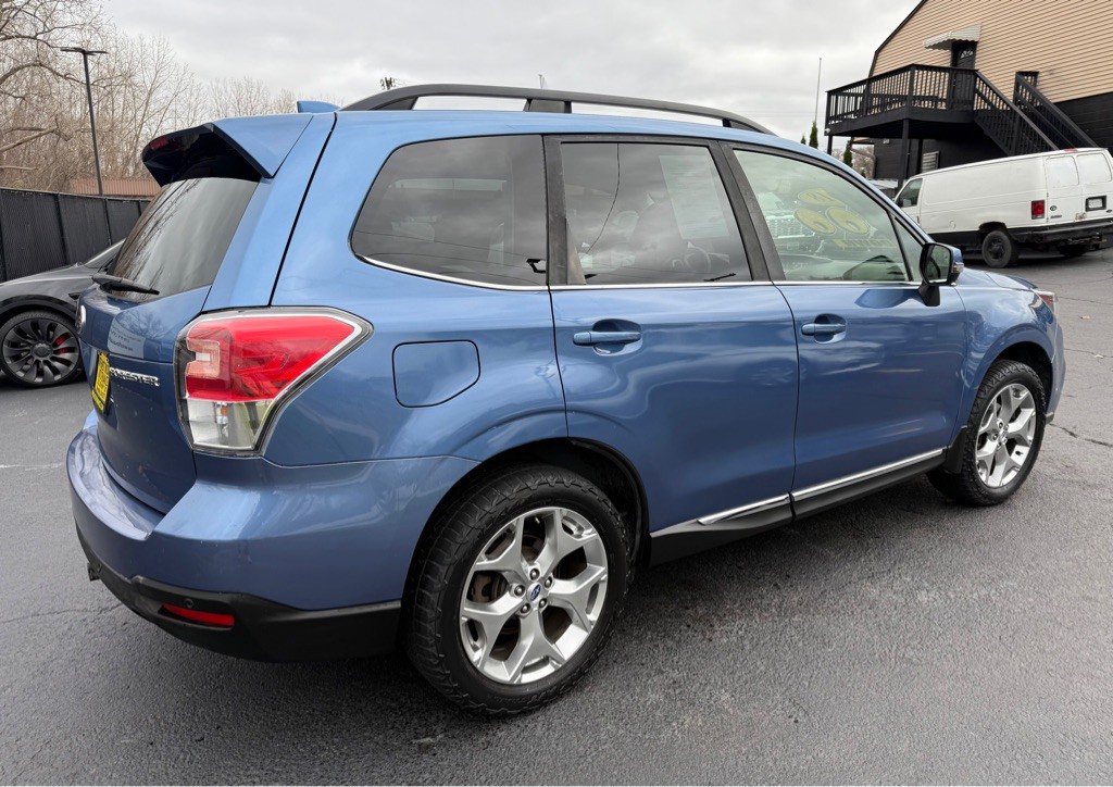 2018 Subaru Forester Image 6