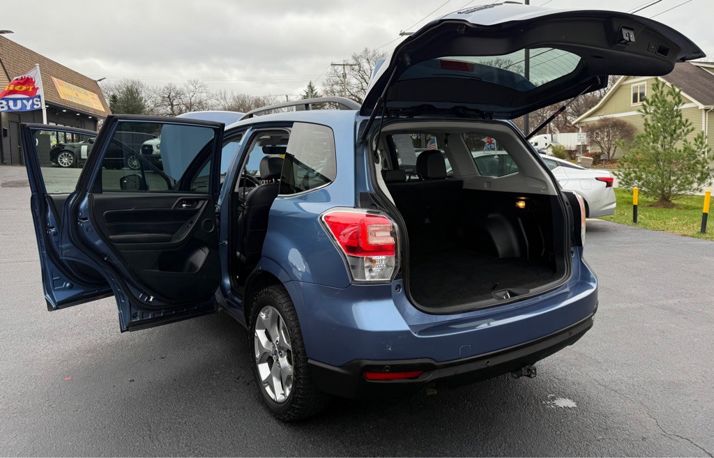 2018 Subaru Forester Image 35