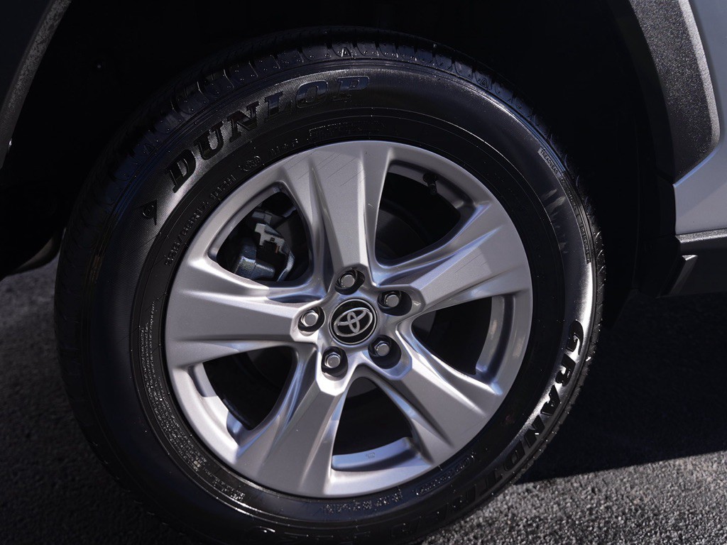 2025 Toyota Rav4 Image 7