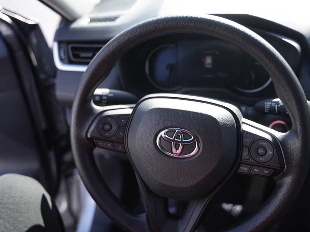 2025 Toyota Rav4 Image 8