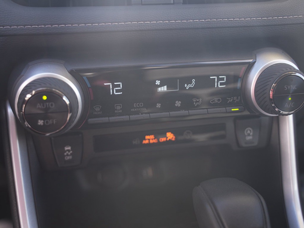 2025 Toyota Rav4 Image 11