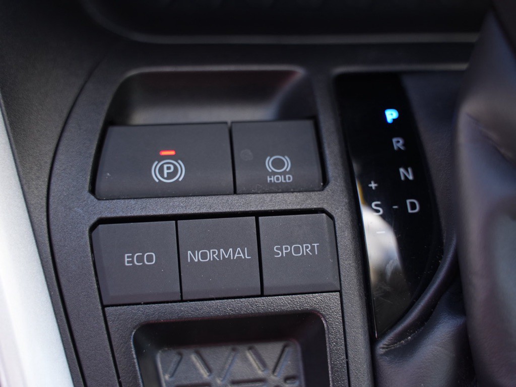 2025 Toyota Rav4 Image 16