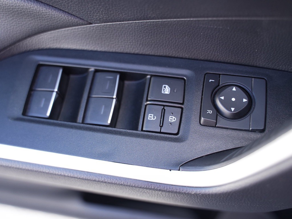 2025 Toyota Rav4 Image 17