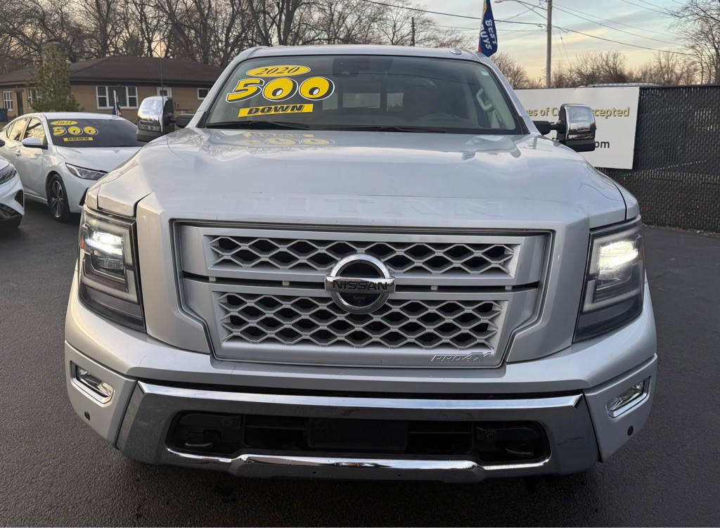 2020 Nissan Titan Image 2