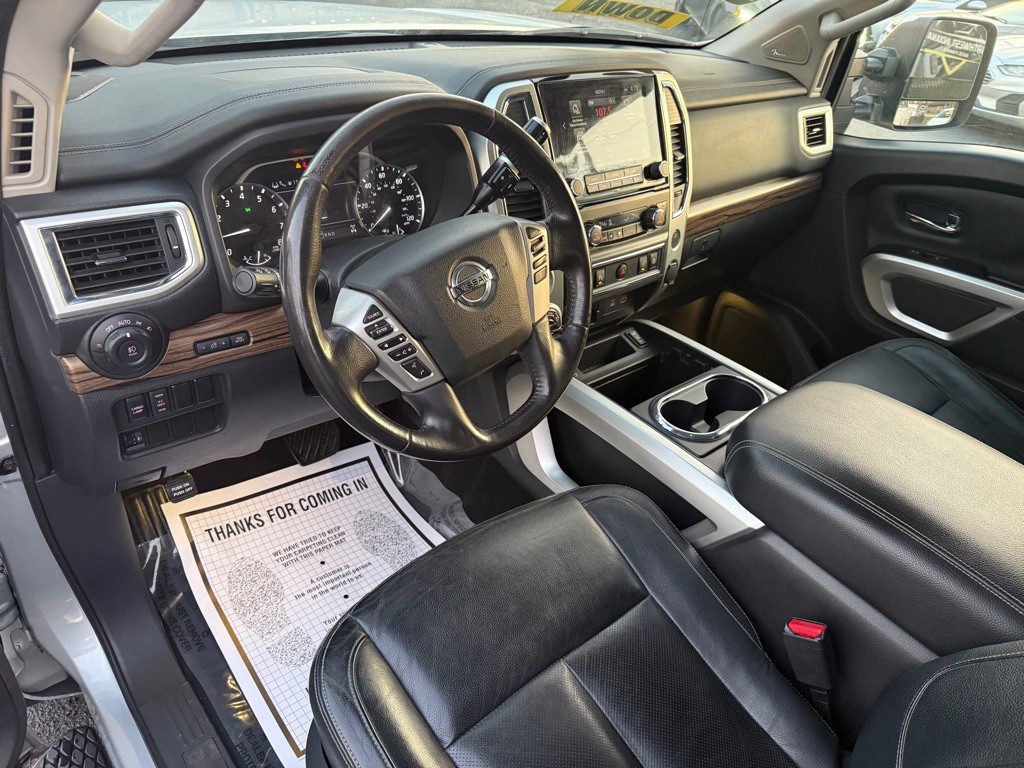 2020 Nissan Titan Image 16