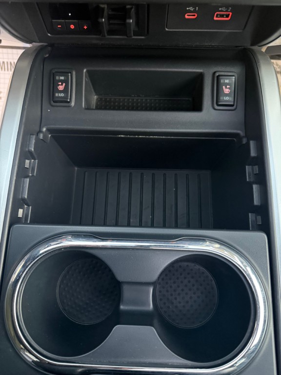 2020 Nissan Titan Image 22