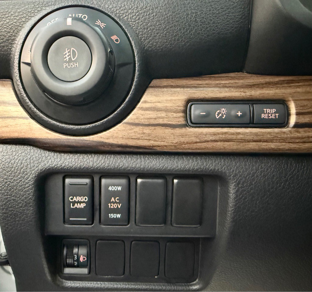 2020 Nissan Titan Image 30