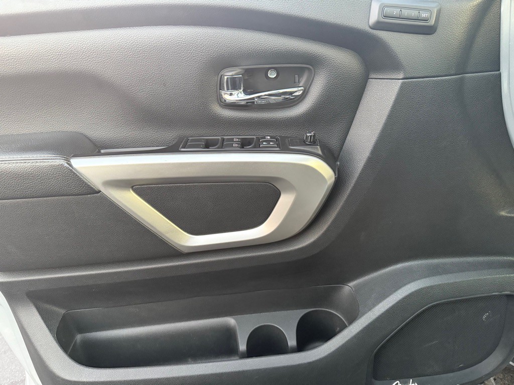 2020 Nissan Titan Image 31
