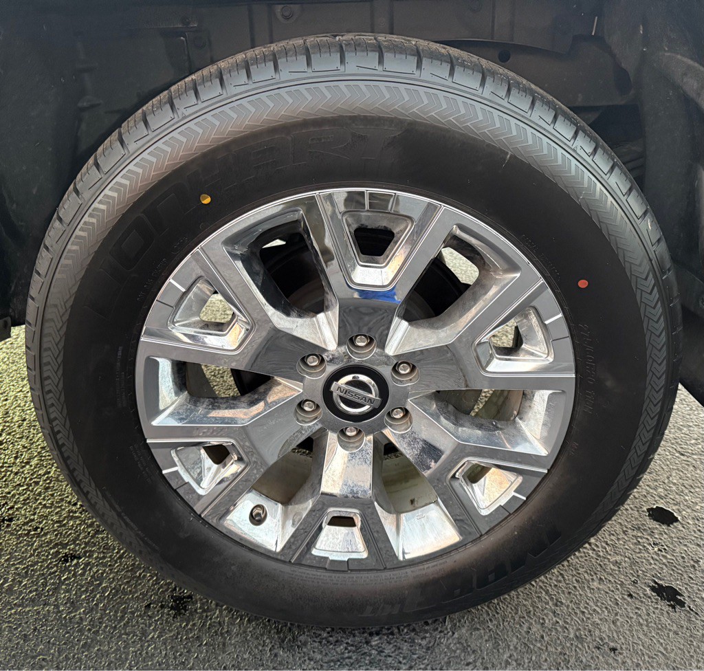 2020 Nissan Titan Image 33