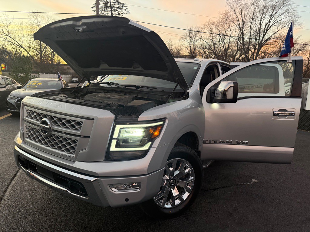 2020 Nissan Titan Image 35