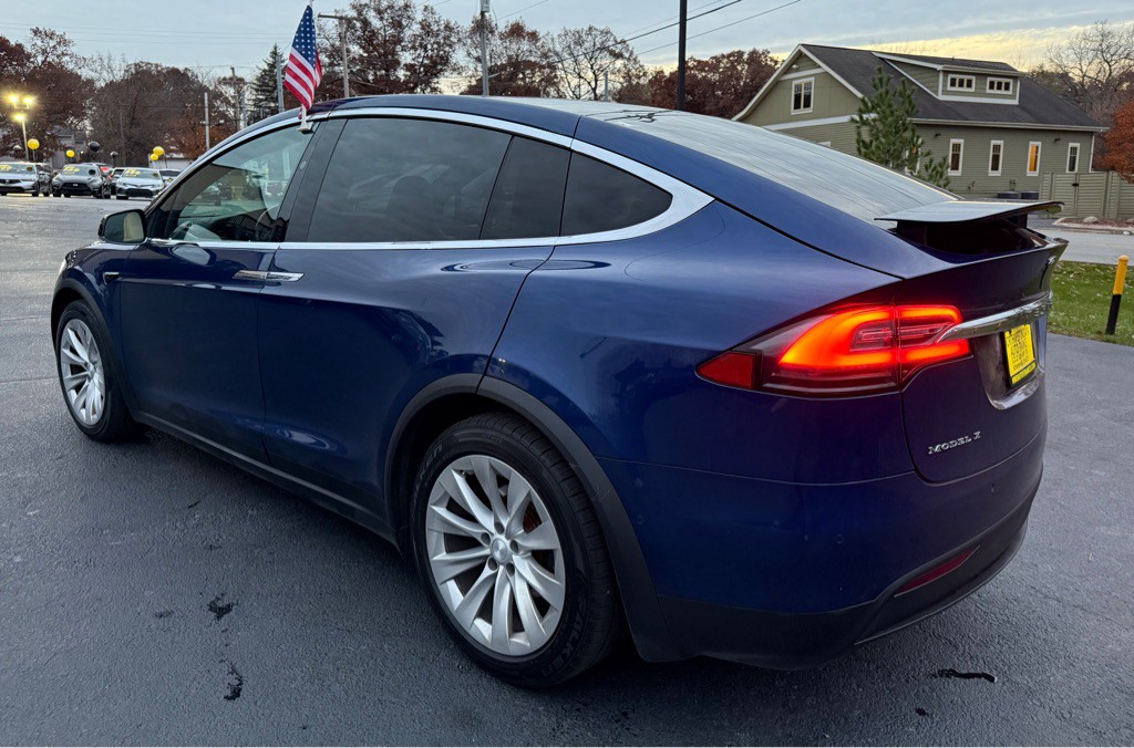 2019 Tesla Model X Image 4