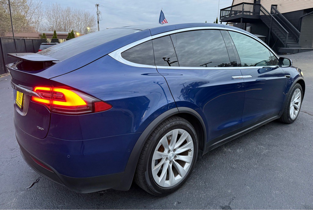 2019 Tesla Model X Image 6