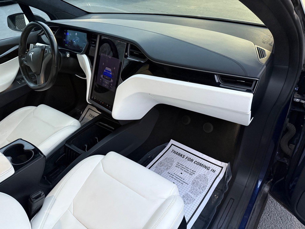 2019 Tesla Model X Image 8