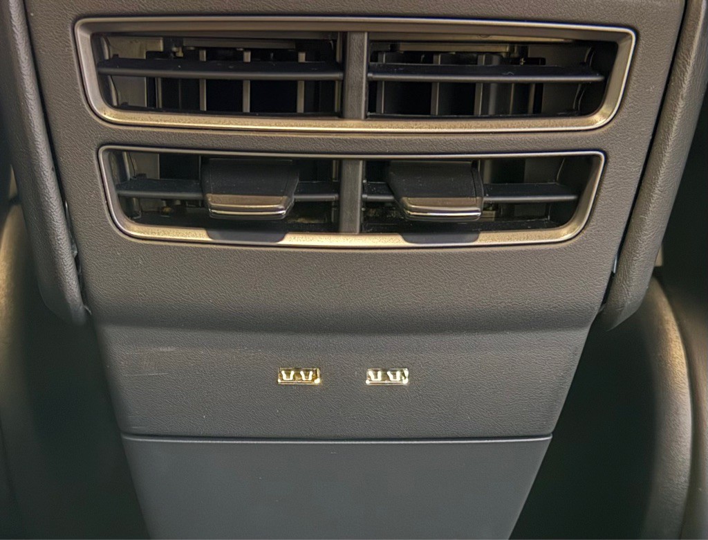 2019 Tesla Model X Image 10