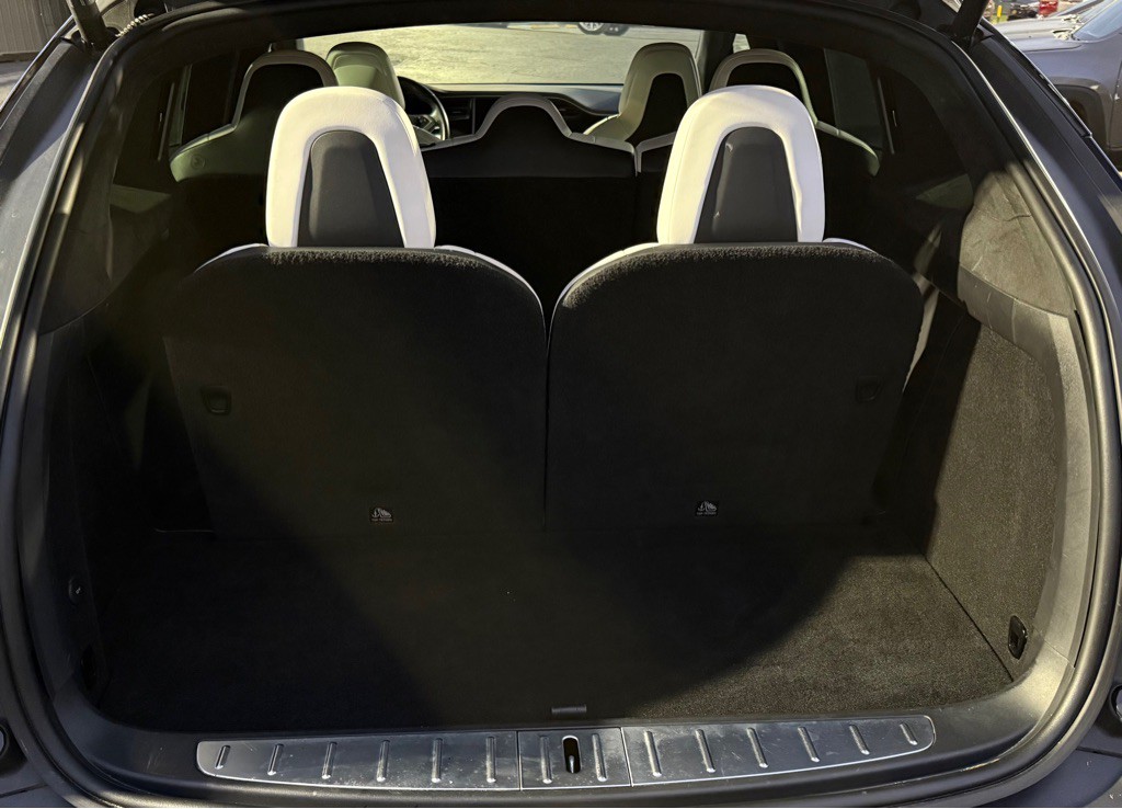 2019 Tesla Model X Image 12